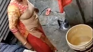 Desi bhabhi bath mms