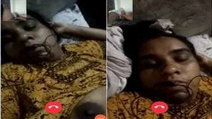 Amateur Mallu Bhabhi Shows Off Her Big Tits and Pussy on Video Call