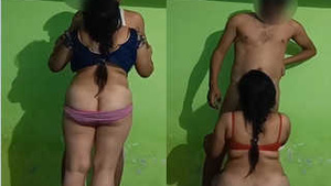 Amateur Desi Bhabha Gives a Sensual Blowjob with Her Big Booty