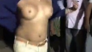 Desi travesti dança