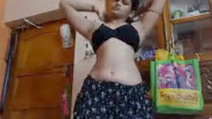 Very horny amateur girl fingering