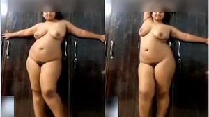 Amateur Desi Bhabhi Films Her Nude Experience