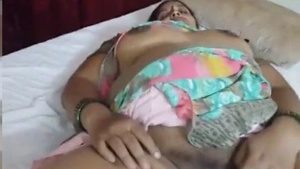 Padma Tia Exposing Buceta Movies