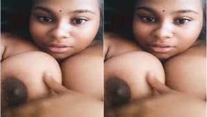 Indian girl Mallu shows off her big boobs on camera