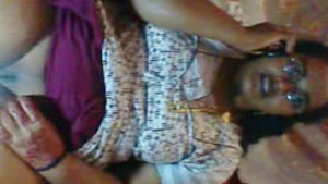 Newlywed Tamil aunt enjoys phone sex