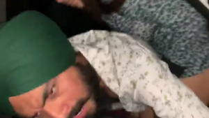 Indian lovers caught naked in car: a hot and steamy video