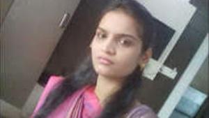 Desi hottie enjoys sucking and fucking in MMC part 1