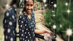 MMS video features a brunette Sri Lankan girl giving a blowjob and having sex