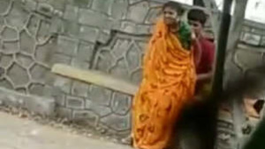 Desi bhabhi fucking outdoors caught