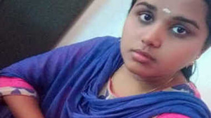 Pussy and saggy boobs of Desi colleen look amazing amateur camera