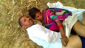 Desi couple caught having sex in the wild