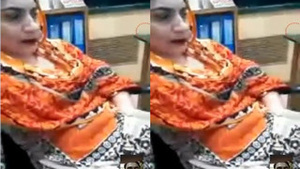 Paki Bhabhis Amateur Show: Lover Gets to See Her Tight Pussy and Tits