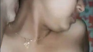 Pretty girl tight pussy wet