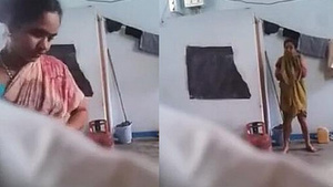 Guy secretly films Bhabhi taking a bath and wearing saree