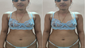 Desi Bhabhis Exclusive Masturbation Show: Part 2