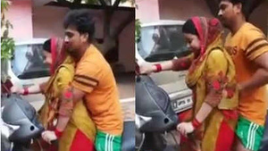 New Desi aunty gets groped on her bike