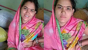 Desi auntys belly button gets a workout in this new video