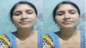 Desi Indian Beauty Gets Her Tight Pussy Stretched by Cock