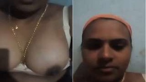 Exclusive Video of a Sexy Mallu Bhabhis Nude Performance