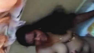 Nude Aunty Gets Captured in Desi Porn Video