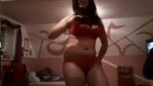 Desi beauty strips and dances for her lover in a sensual video