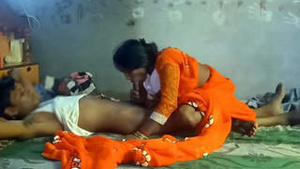 Desi bhabhi gives a mind-blowing blowjob and gets fucked