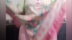 pk sexy aunt open her dress