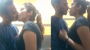 Desi hot lover kis Video