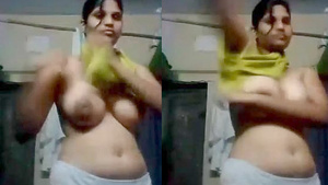 Sexy Babe Showing Breasts To Bf