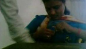 South Indian schoolgirl gets her pussy pounded by office peon