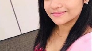 Bonito Menina Heena Clipes Marged