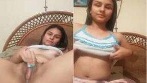 Amateur Indian Desi Girl Masturbates and Fingers Herself in Exclusive Video