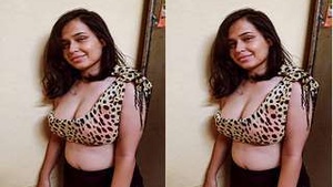 Sanjanas Sensual Boobs Get the Attention They Deserve on Video Call Part 4