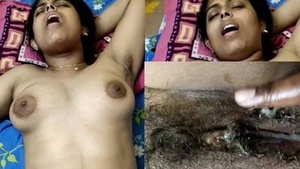 Desi woman sexy creamy pussy