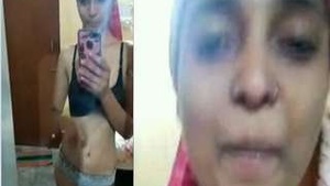 Amateur Indian Girl Teases Her Lover with Tits and Takes a Selfie Video