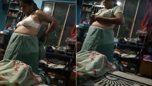 Desi bhabhi gets intimate with herself in this steamy video