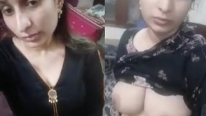 Beautiful and Sexy Married Paki Woman Showing