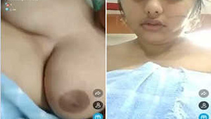 Exclusive Indian porn video of a hot model flaunting her big breasts