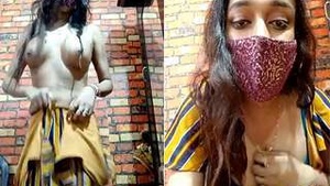 Amateur Desi Indian Girls Sensual Striptease on Cam