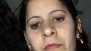 Desi bhabi tight big tits