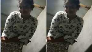 Amateur Indian College Student Takes on Her Lover in Nude Video