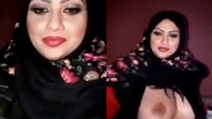 Muslim Lady in Hijab Gets Naughty on Camera