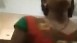 Desi woman sucking and fucking hard sex tape with the boss