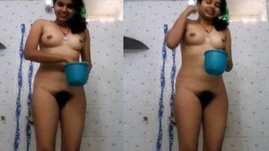 Sexy Indian Girl Attempts to Take a Bath
