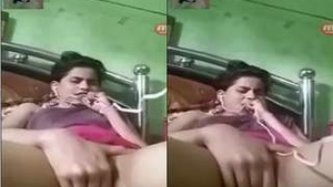 Sexy Indian Girl Masturbates with Her Fingers in Part 3