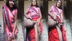Dehati Bhabhi indulges in self-pleasure with a dildo for selfies
