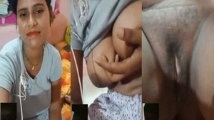 Agra Bhabhis MMS phone sex chat with her lover