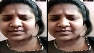 Desi Girls Sensual Pussy Gets Revealed in Exclusive Video Call