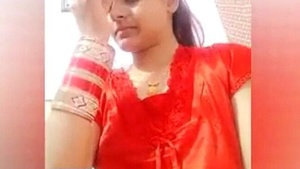 Newlywed Bhabi Shows Off in Video Cock