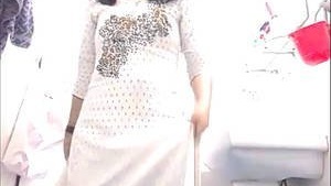 Hot and heavy bhabi bath time with naked body
